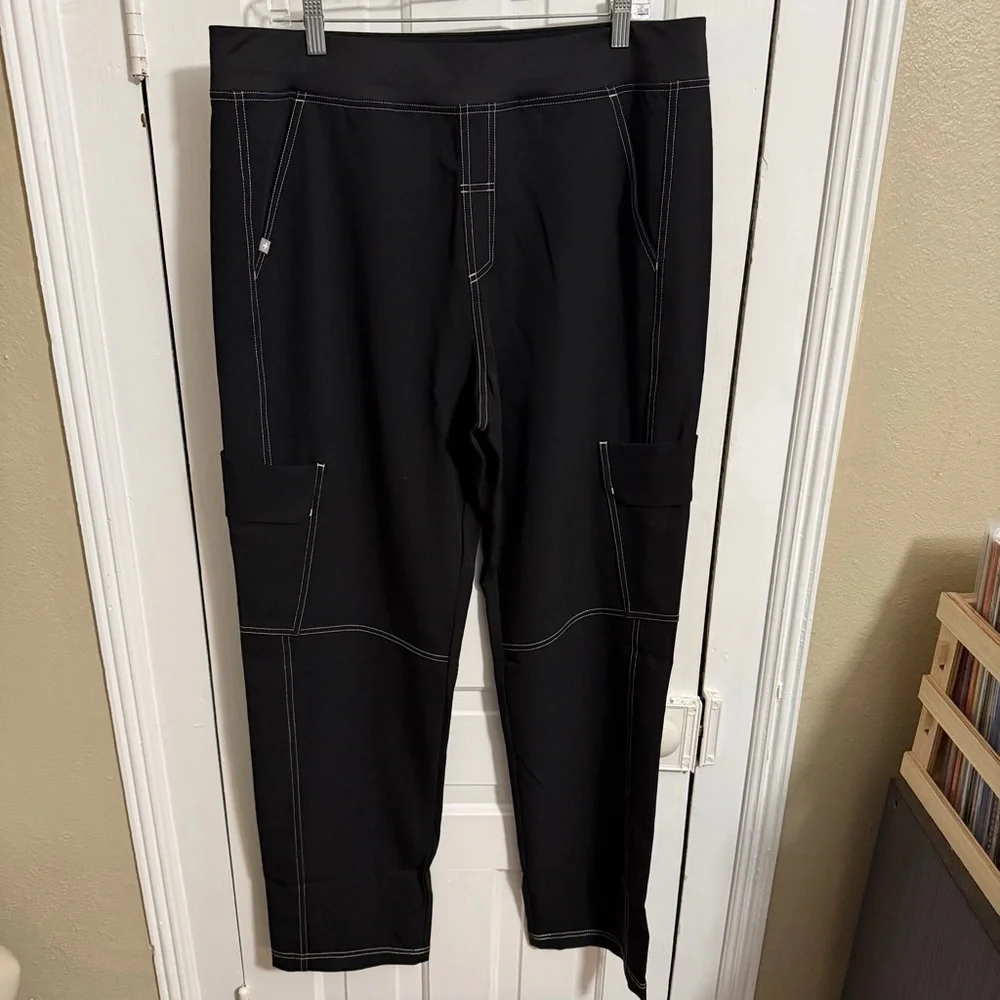 Figs Axim Cargo Utility Scrub Pants for Men Classic Fit Straight Leg Black XL S1